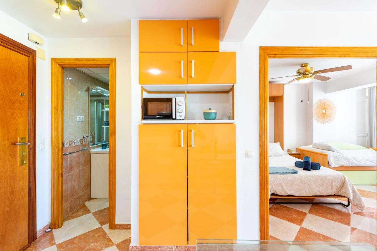 Sunny Seaside Apartment Арройо-де-ла-Мьель Экстерьер фото